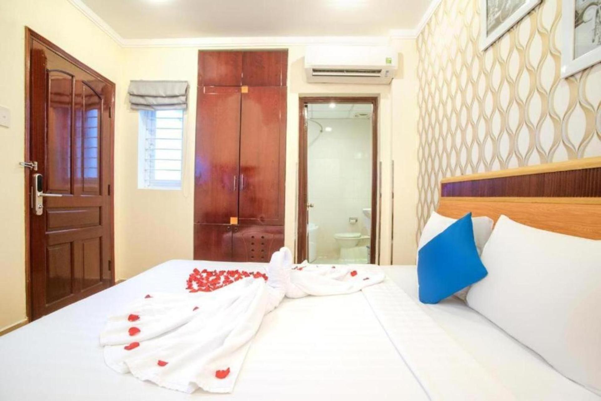 Ruby Saigon Hotel - Le Thanh Ton Ho Chi Minh City Bagian luar foto