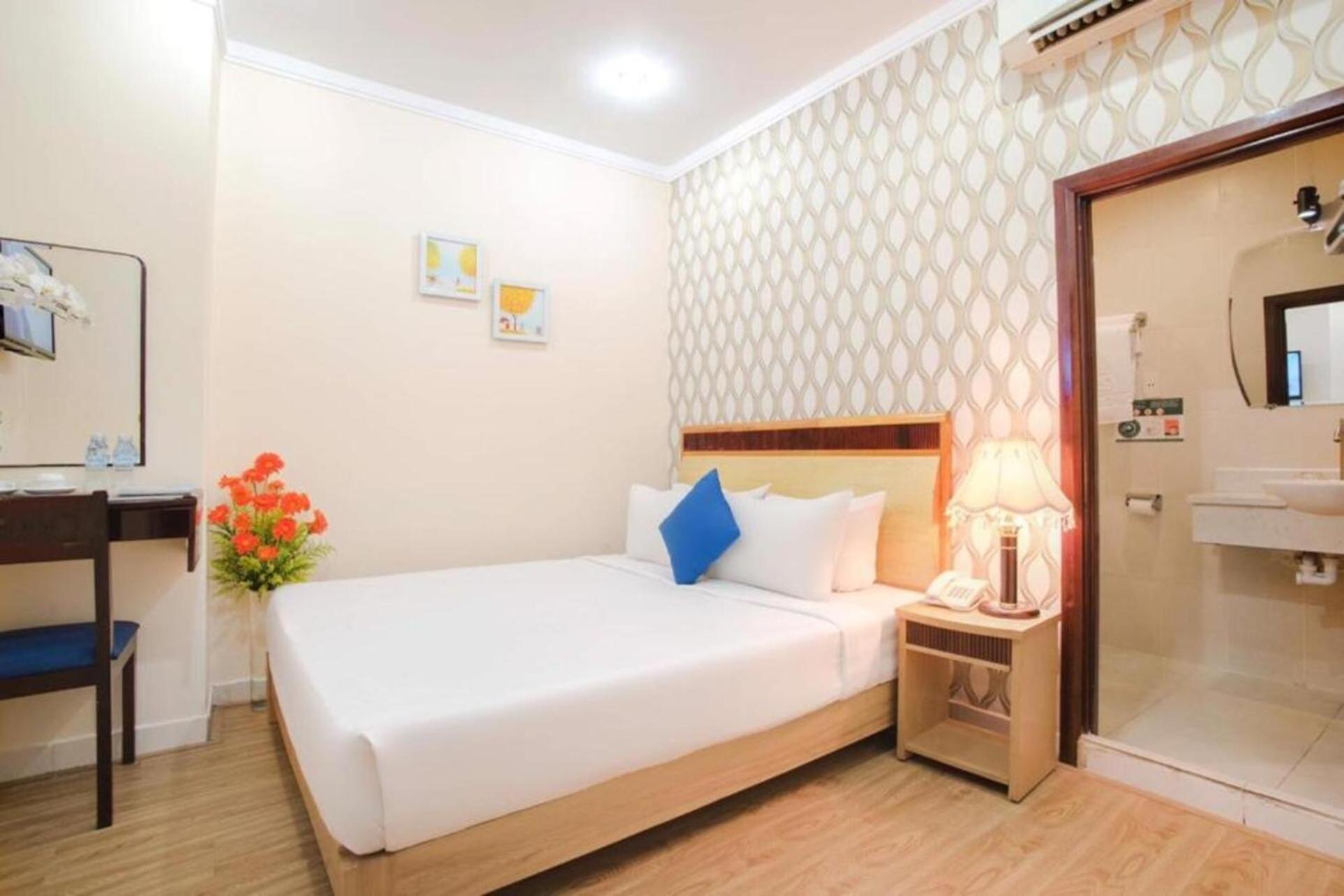 Ruby Saigon Hotel - Le Thanh Ton Ho Chi Minh City Bagian luar foto