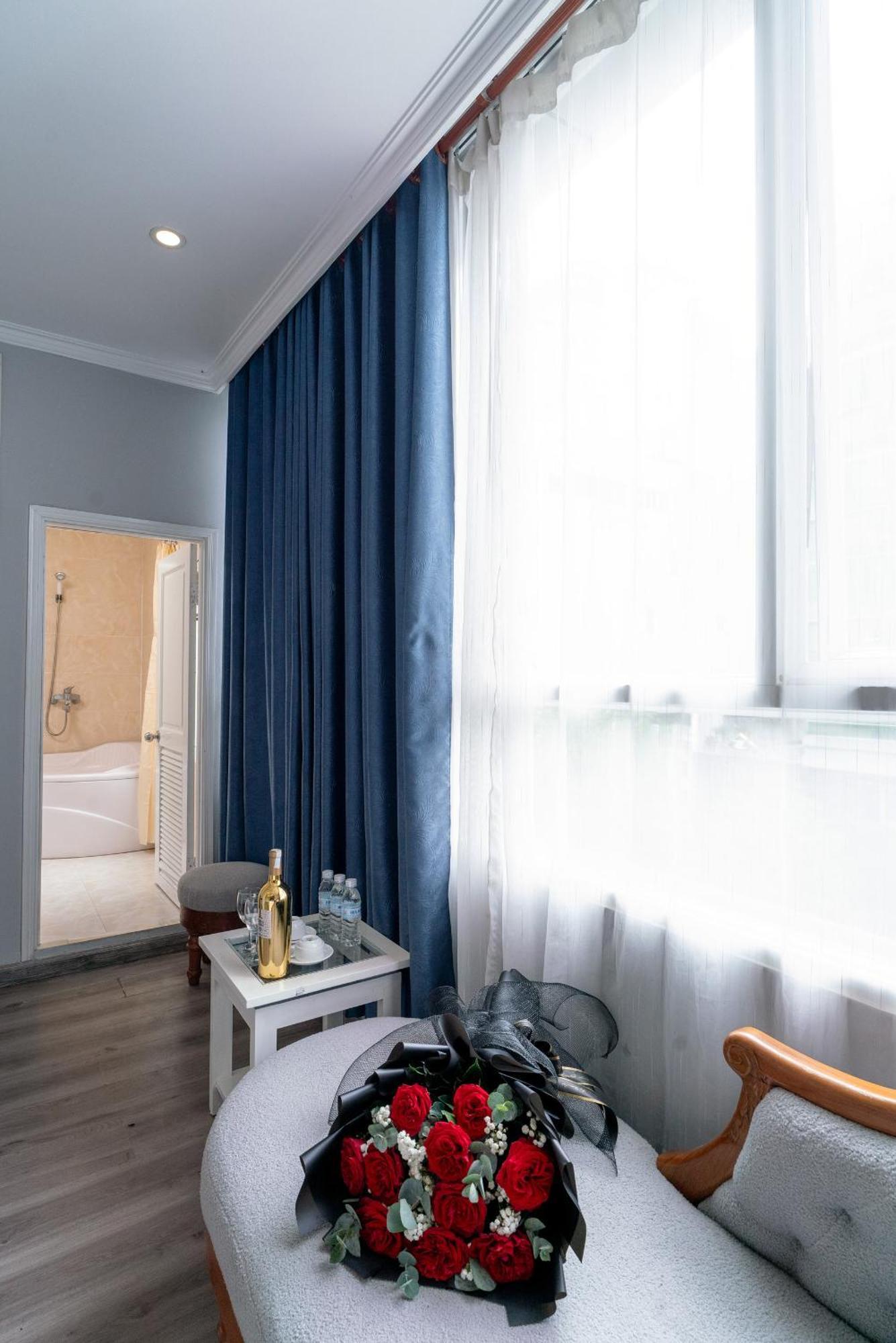 Ruby Saigon Hotel - Le Thanh Ton Ho Chi Minh City Bagian luar foto