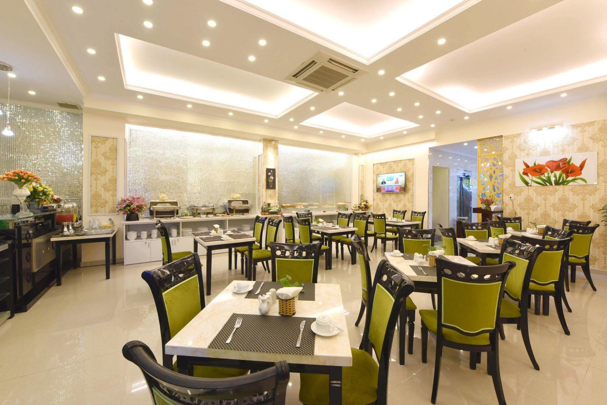 Ruby Saigon Hotel - Le Thanh Ton Ho Chi Minh City Bagian luar foto