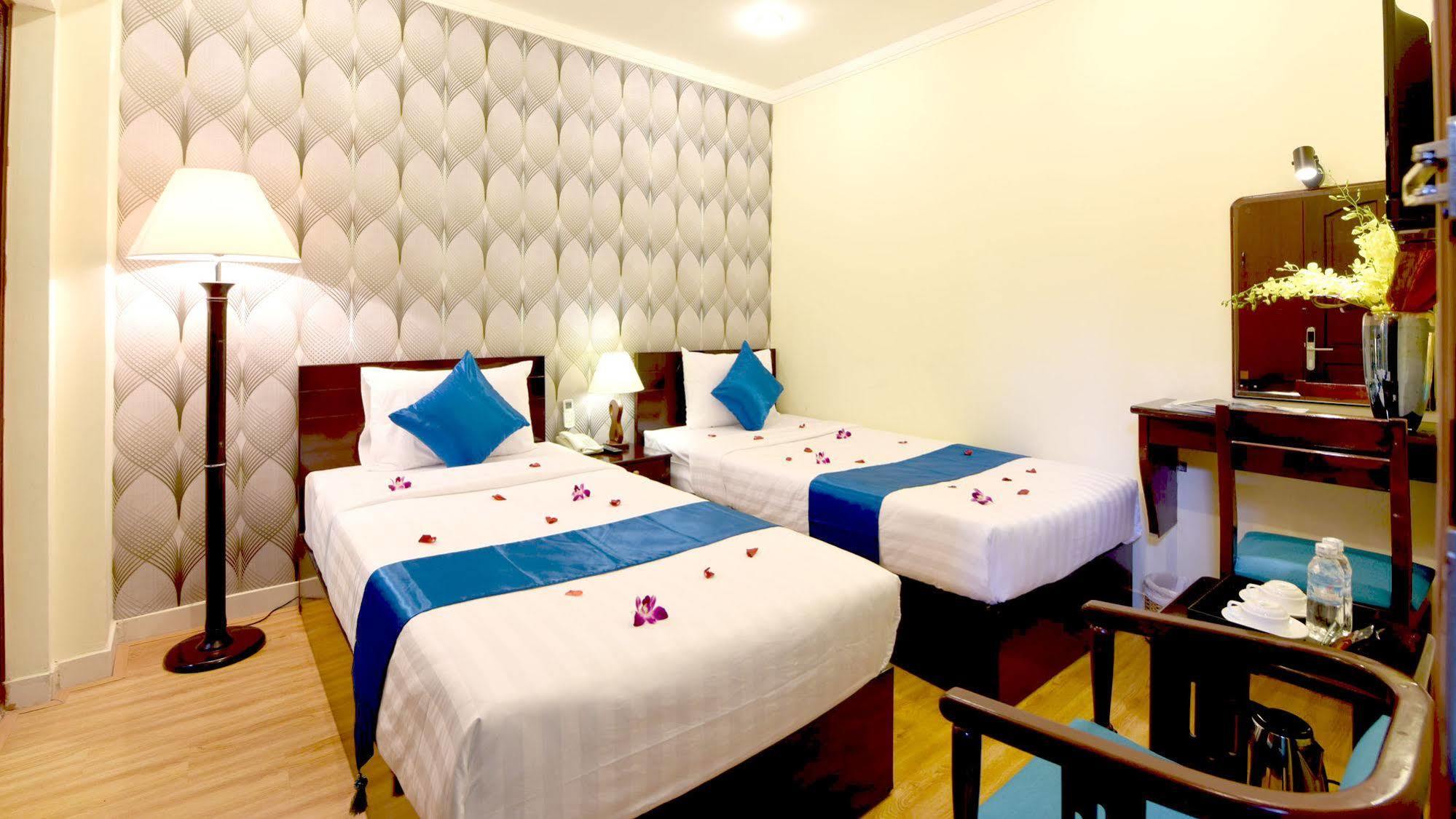 Ruby Saigon Hotel - Le Thanh Ton Ho Chi Minh City Bagian luar foto